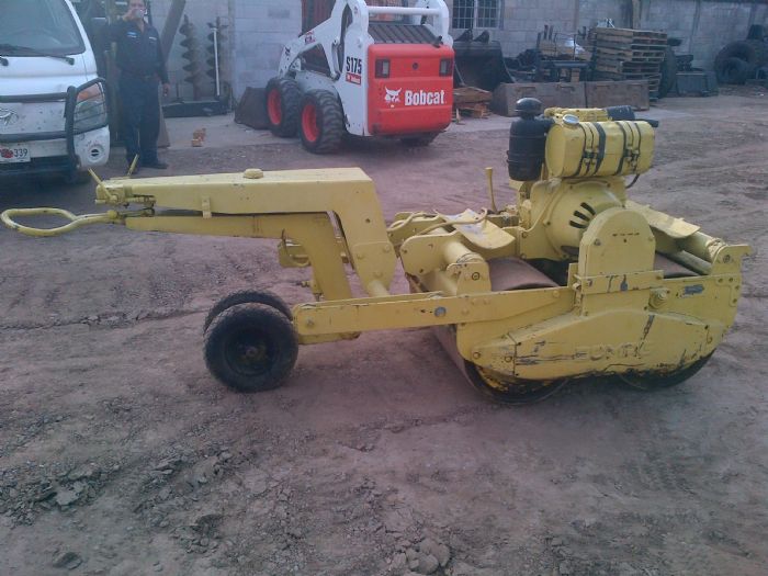 VIBROCOMPACTADOR DOBLERODILLO BOMAG